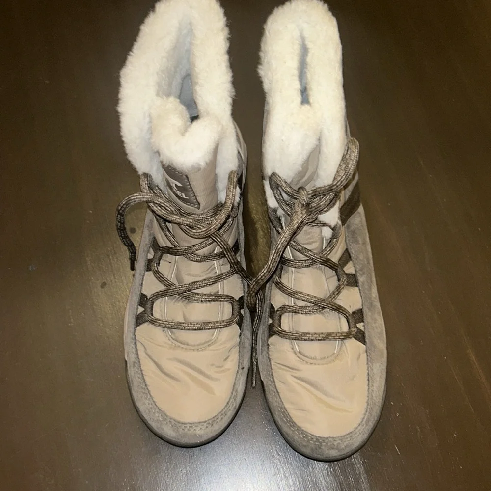 Sorel WOMEN'S WHITNEY™ II FLURRY SHEARLING BOOT